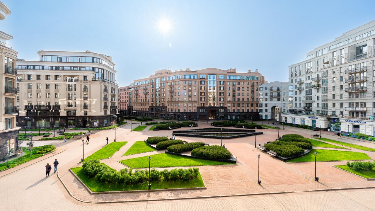 Real photos of Apartments on the street Front, 3k2