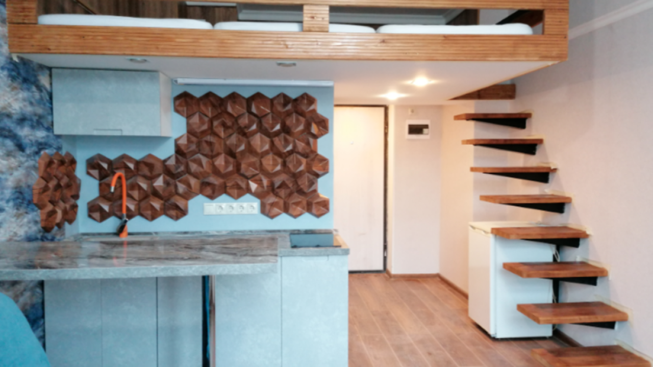 Real photos of Dobro pozhalovat' v stolicu at 41 Botanic Street