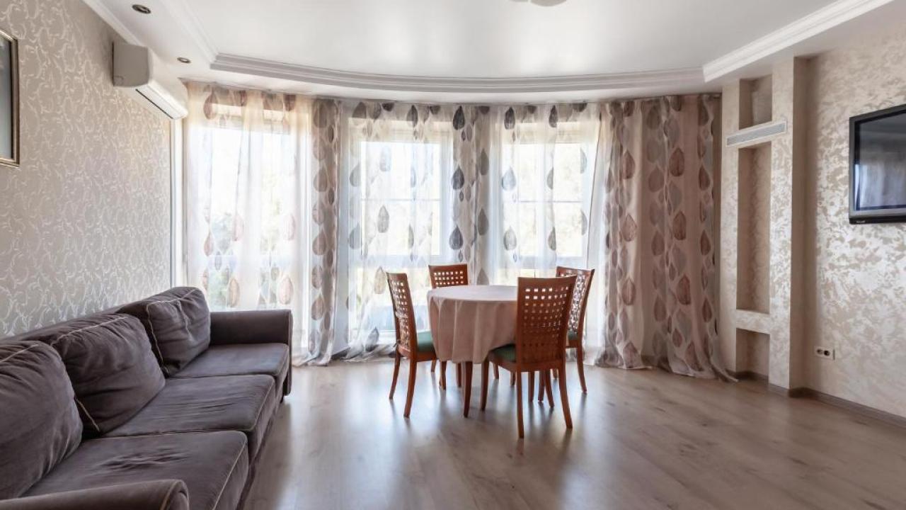 Real photos of The network of hospitable apartments "Alira". Apartment on Filimonovskaya street