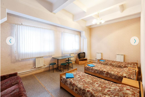 Кровать в трёхместном номере стандарт