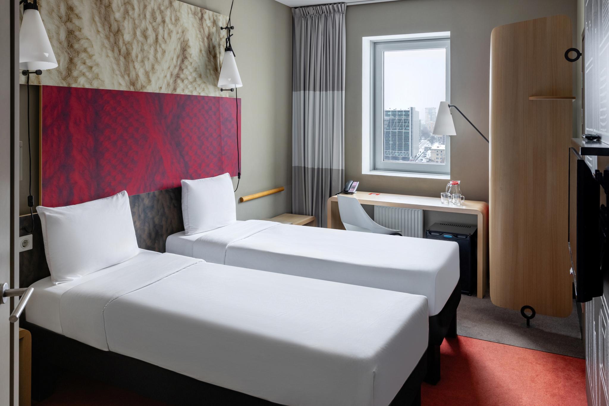 Номер стандарт с 2 односпальными кроватями 2