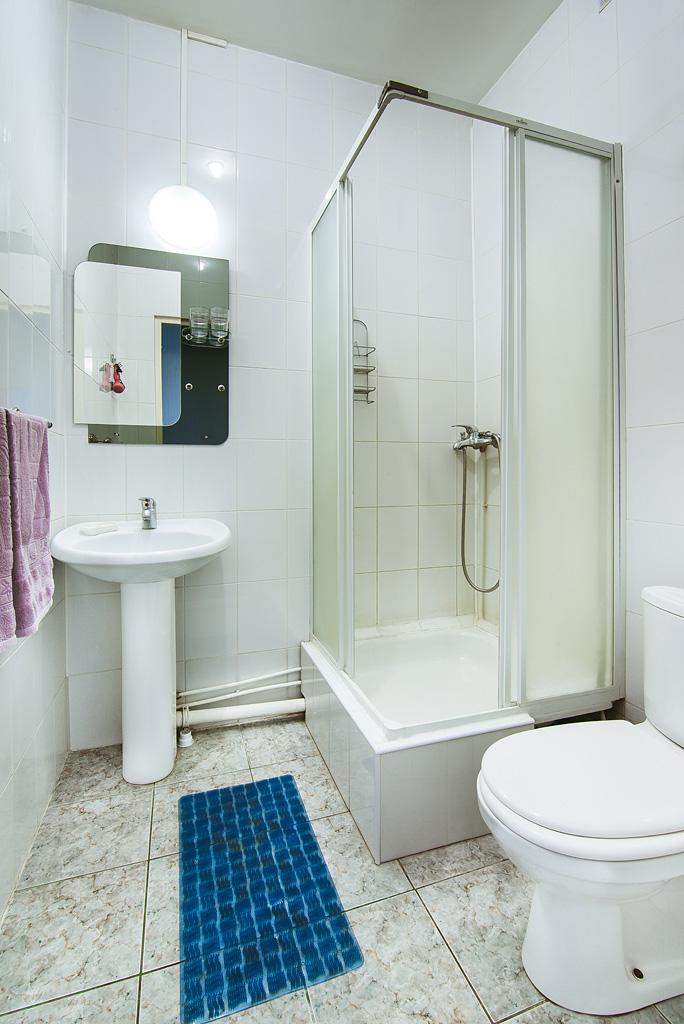 Номер стандарт с 2 односпальными кроватями 4
