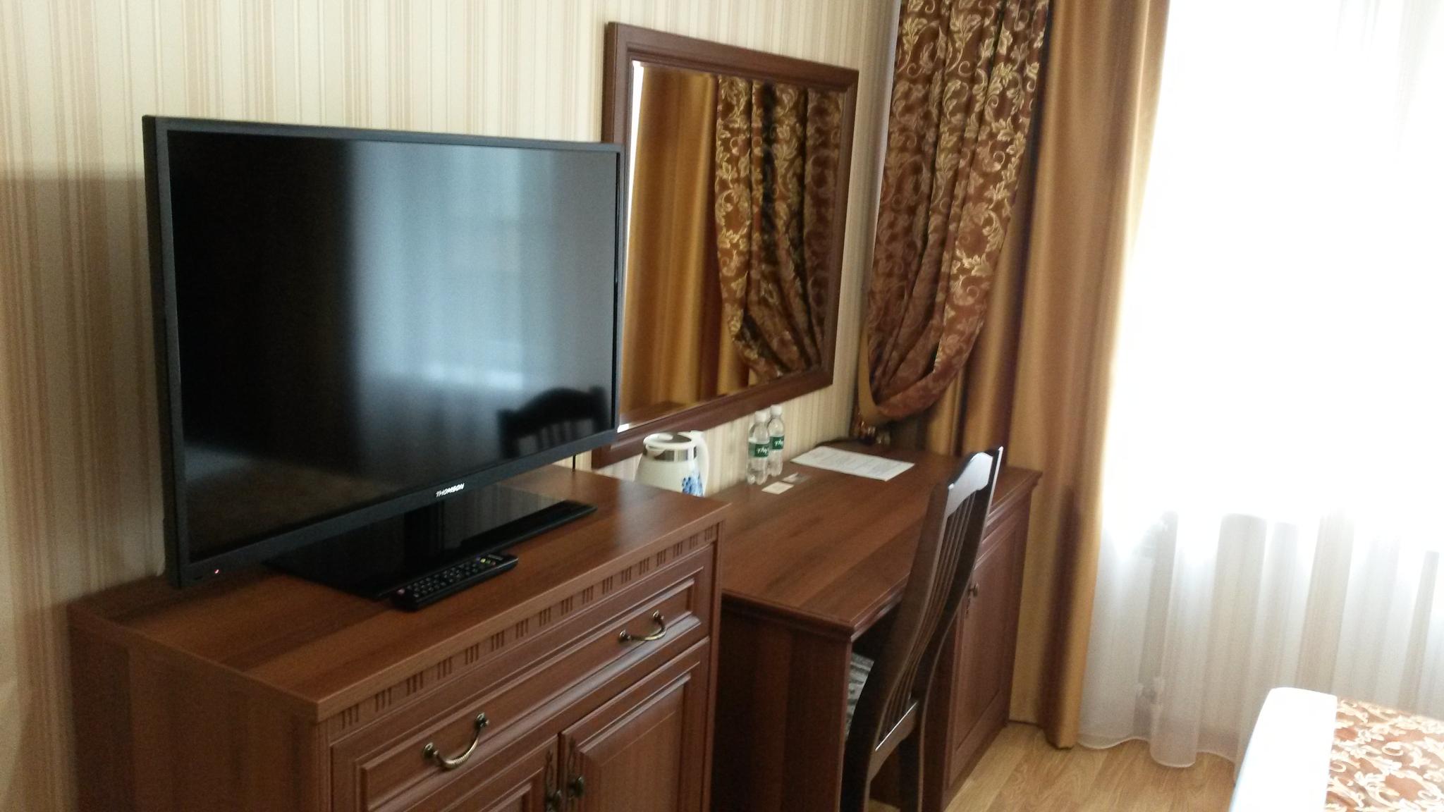 Номер стандарт с 1 двуспальной кроватью 2