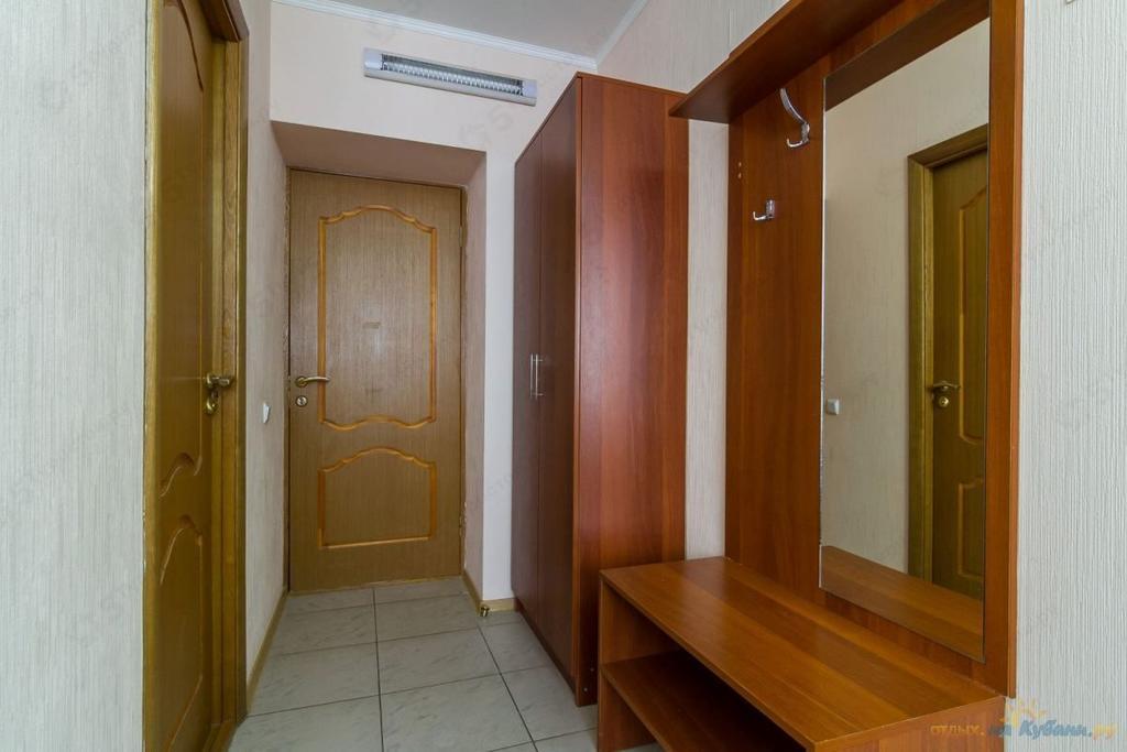 Номер стандарт с 2 односпальными кроватями 3