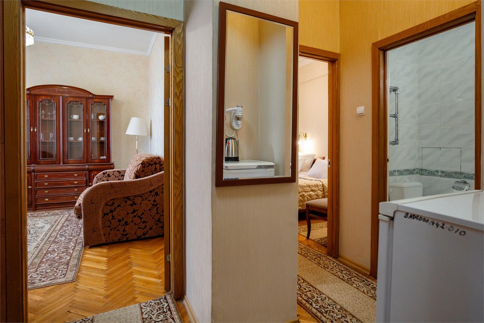 2-комнатный номер люкс с 2 односпальными кроватями (Корпус 2) 4