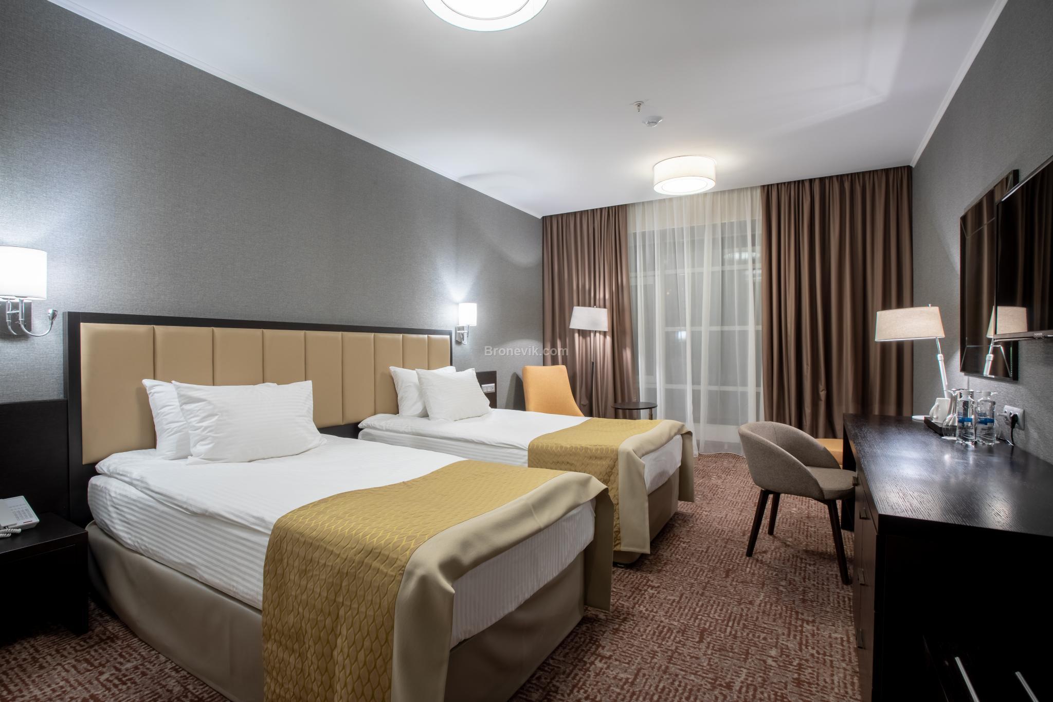 Гостиница Holiday Inn Chelyabinsk (Холидей Инн Челябинск)