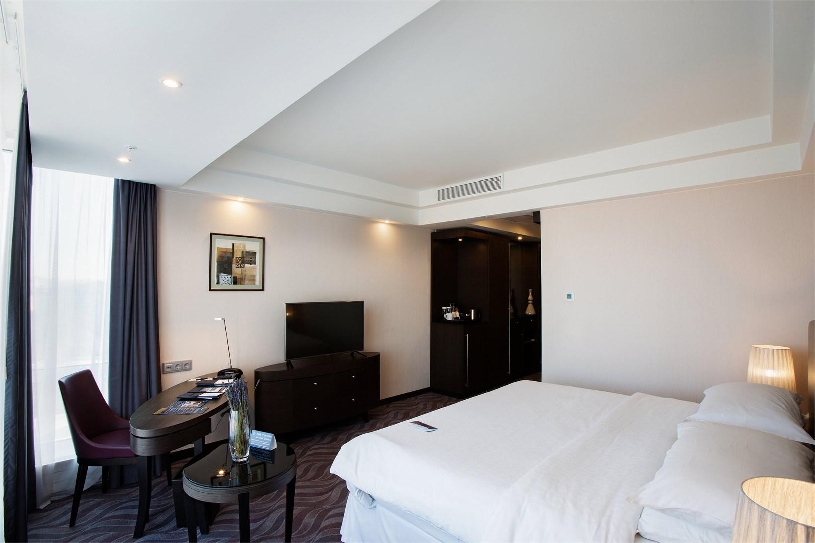 SHERATONPLAZA Ufa Congress Hotel (Шератон Плаза Уфа Конгресс) (бывш. Краун Плаза Уфа Конгресс) - 18