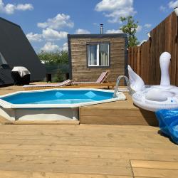 Дом у сосны