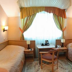 Номер люкс с 2 односпальными и 1 двуспальной кроватью №216, 316