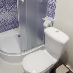 Номер эконом стандарт с 1 двуспальной кроватью