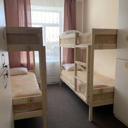 Кровать в 6-местном общем номере