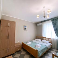 Комната комфорт с 1 односпальной и 1 двуспальной кроватью