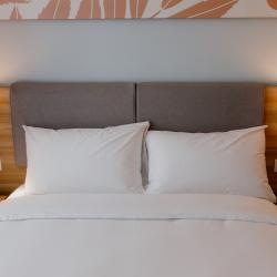 Номер улучшенный премиум с 1 двуспальной кроватью