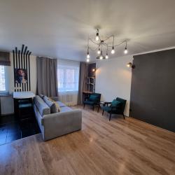 Апартаменты студия Коммунаров 204