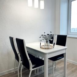 Фото Отель CrystalRentals (КристалРенталс) на улице Монтажников 53