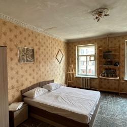 Номер эконом стандарт с 1 двуспальной кроватью Художник