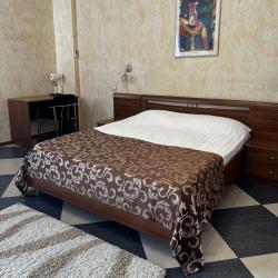 Номер стандарт улучшенный с 1 двуспальной кроватью
