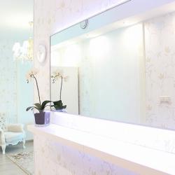 Номер полулюкс с 1 двуспальной кроватью №310