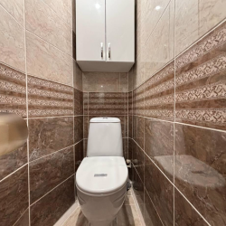 3-комнатные апартаменты улучшенные 3-к. квартира, 68 м², 4 кровати на союзной 135