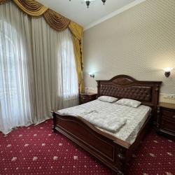 Номер стандарт с 1 двуспальной кроватью