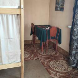 Кровать в 6-местном общем номере