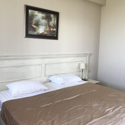 Фото Отель SHE (ШИ)