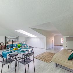 Фото Апартаменты на улице Меридианная