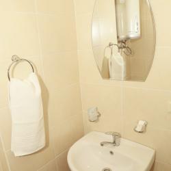 Номер стандарт с 1 двуспальной кроватью