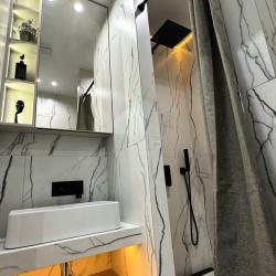 Фото Отель Новая лучшая в городе 3-комнатная квартира