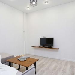 Фото Апартаменты на улице Короленко 19