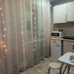Фото Отель Живи с уютом на улице Диктатуры Пролетариата 18