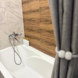 Фото День Ночь апартаменты - Новая квартира в центре города - все рядом.