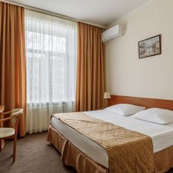 Номер стандарт с 1 двуспальной кроватью