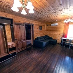 Номер люкс семейный (мансарда)