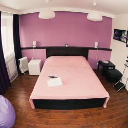 Номер полулюкс с 1 двуспальной кроватью