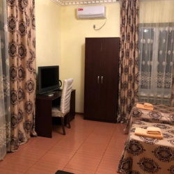 Фото Отель Ronai Holl (Роннай Холл)