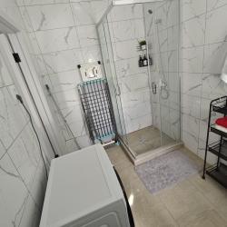 1-комнатные апартаменты студия Красной Армии 136/14