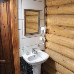 4-местный номер стандарт в домике у бассейна