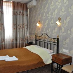 Номер стандарт с 1 двуспальной кроватью