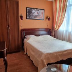 Комната стандарт с 1 двуспальной кроватью