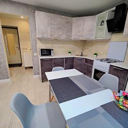 Фото Отель Уютные сутки на улице Николая Баженова 10