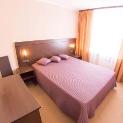 Номер стандарт с 1 двуспальной кроватью