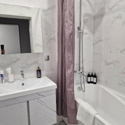 Фото Отель Flatirini (Флатирини) на улице Весенняя 21Г