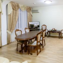2-комнатный номер улучшенный с 1 двуспальной кроватью