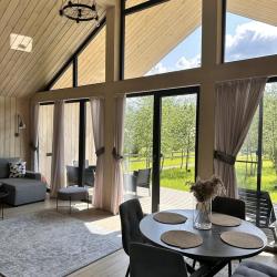 Фото Отель BarnHouse Village (БарнХаус Виллэдж)