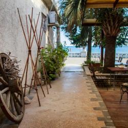 Фото Отель Дэм