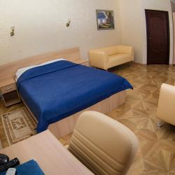 Номер стандарт с 1 двуспальной кроватью