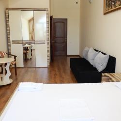 Номер люкс с 1 двуспальной кроватью