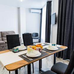 Фото Отель LetoApart (ЛетоАпарт) на улице Лейтенанта Шмидта 17-10