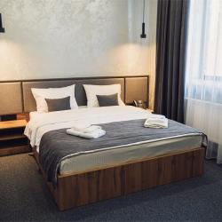 Номер стандарт с 1 двуспальной кроватью